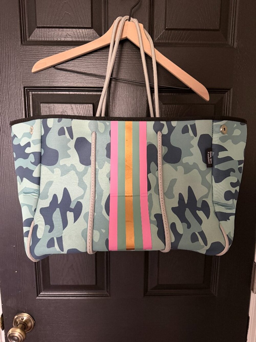 Gently Used Neoprene Large Tote Blue Camo Pink Stipe